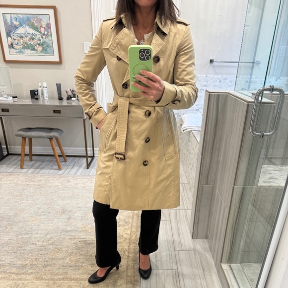 Burberry Chelsea Trench Coat – Honey (Slim Fit) – Impeccable Condition - Picture 12 of 16